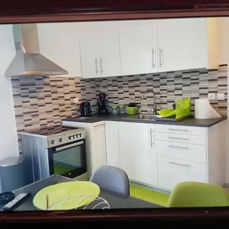 شقة Irineos Apartment's